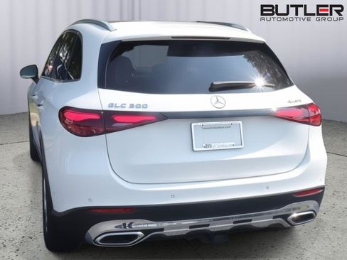 Used 2024 Mercedes-Benz GLC 300 4MATIC image 5