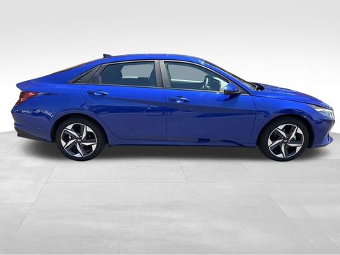 Used 2023 Hyundai Elantra SEL w/ Convenience Package FWD image 8