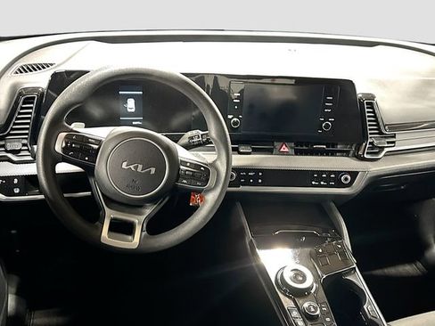 Used 2023 Kia Sportage LX image 19