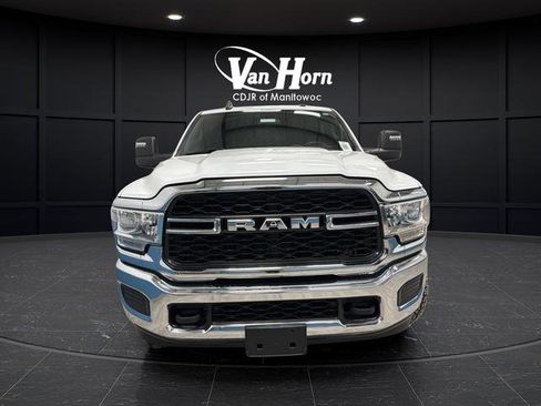 Used 2024 RAM 3500 Tradesman w/ Chrome Appearance Group AWD/4WD image 8