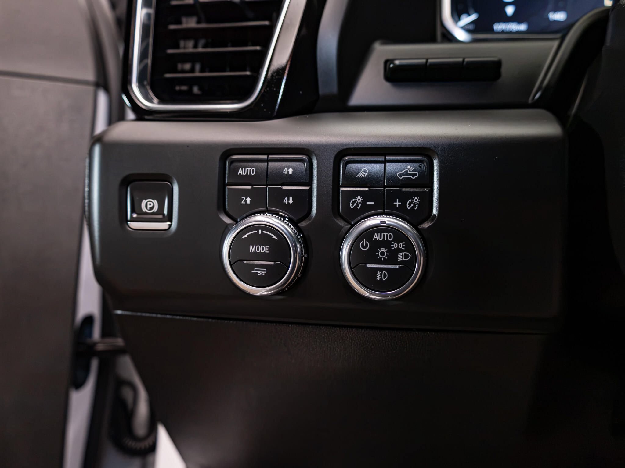 Used 2025 GMC Sierra 2500 Denali Ultimate AWD/4WD image 19