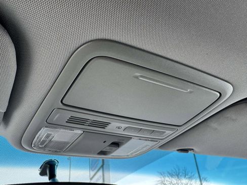 Used 2011 Honda Odyssey EX image 25