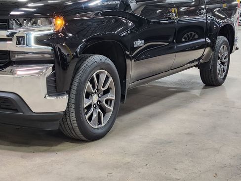Used 2021 Chevrolet Silverado 1500 LT w/ Texas Edition Plus image 17