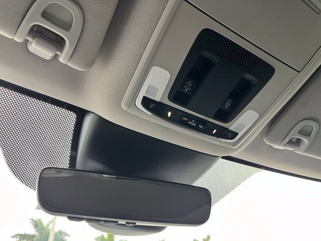 Used 2023 Honda Pilot Touring image 9