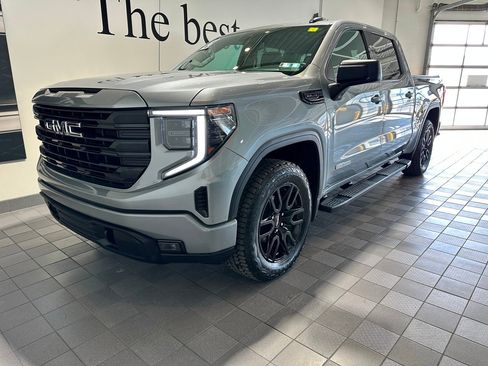 Used 2024 GMC Sierra 1500 Elevation image 8