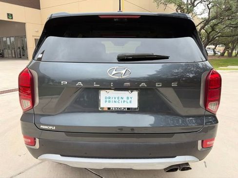 Used 2020 Hyundai Palisade SEL FWD image 3