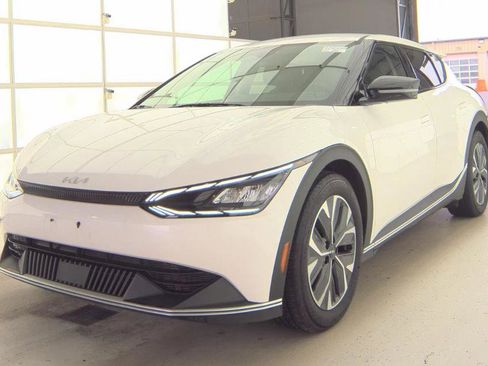 Used 2024 Kia EV6 Light image 4