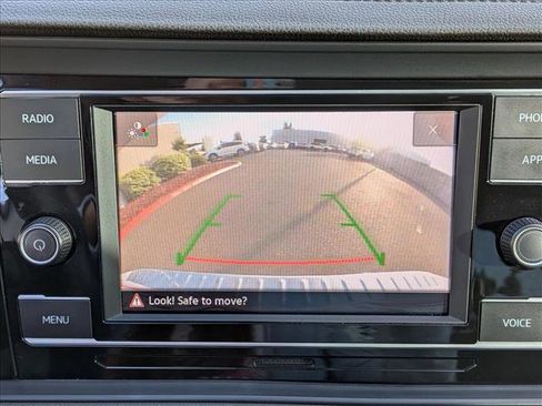 Used 2023 Volkswagen Jetta SE w/ Panoramic Sunroof Package FWD image 13