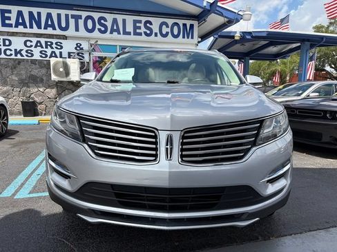 Used 2018 Lincoln MKC Reserve w/ Lincoln MKC Climate Package FWD image 4