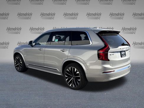 Used 2025 Volvo XC90 B6 Plus image 8