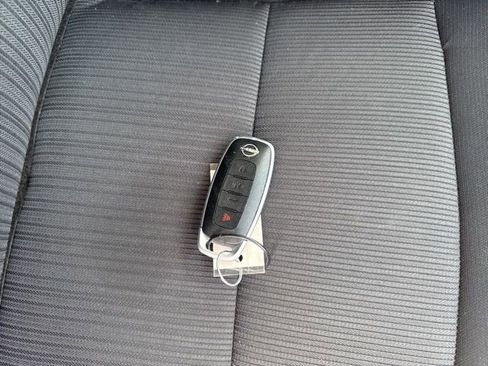 Used 2024 Nissan Sentra SV image 5