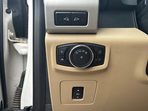Used 2015 Ford F150 Lariat w/ Equipment Group 502A Luxury AWD/4WD image 14