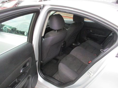 Used 2014 Chevrolet Cruze LT FWD image 18