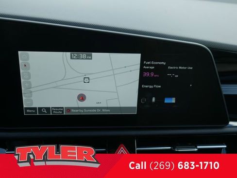 Used 2025 Kia Niro SX image 54