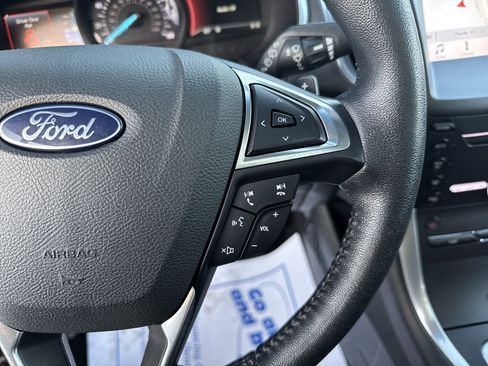 Used 2018 Ford Edge Titanium w/ Technology Package AWD/4WD image 17