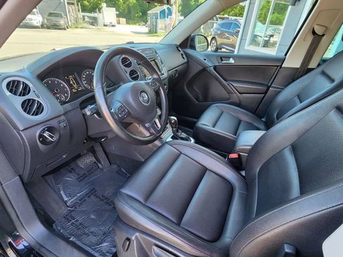 Used 2012 Volkswagen Tiguan SE FWD image 9