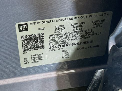 Used 2024 Chevrolet Equinox EV RS FWD image 12