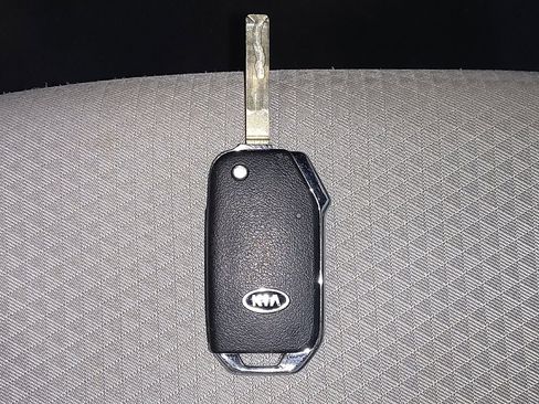 Used 2021 Kia Soul LX image 32