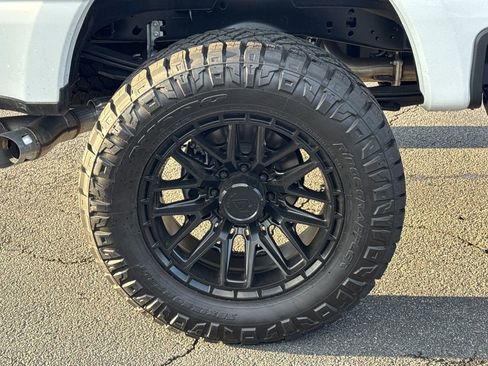 New 2025 Ford F250 Lariat w/ Lariat Ultimate Package AWD/4WD image 17