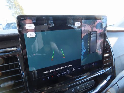 Used 2023 Ford Transit 350 XLT image 18