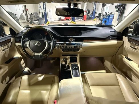 Used 2013 Lexus ES 350 w/ Premium Pkg FWD image 14