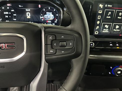Used 2024 GMC Sierra 1500 Elevation image 18