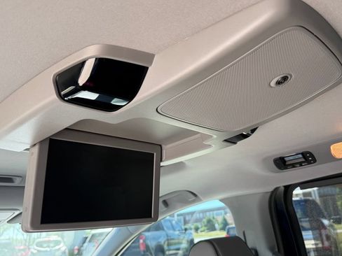 Used 2023 Honda Odyssey Elite image 17