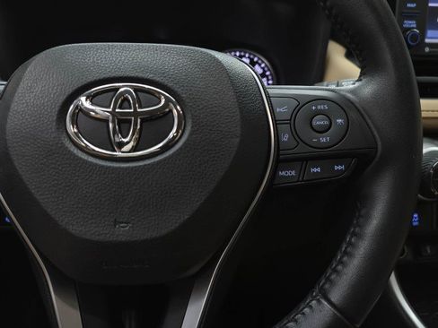 Used 2022 Toyota RAV4 XLE w/ Convenience Package AWD/4WD image 21