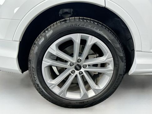 Certified 2025 Audi Q7 2.0T Premium Plus w/ Premium Plus Package image 32