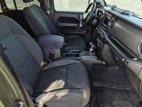 Used 2022 Jeep Wrangler Unlimited Sport S image 13