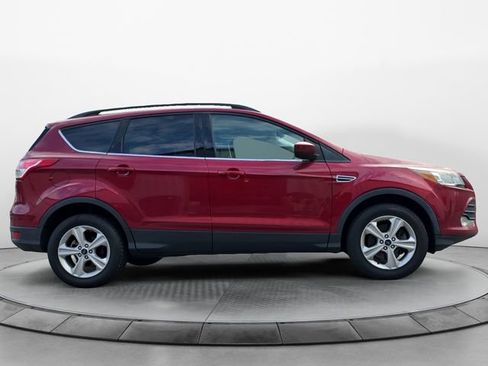 Used 2016 Ford Escape SE w/ Equipment Group 201A image 6