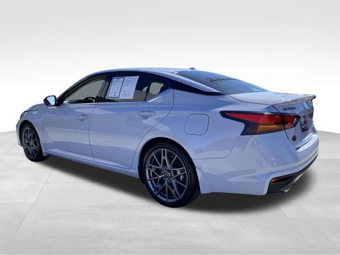 Used 2024 Nissan Altima 2.0 SR image 4