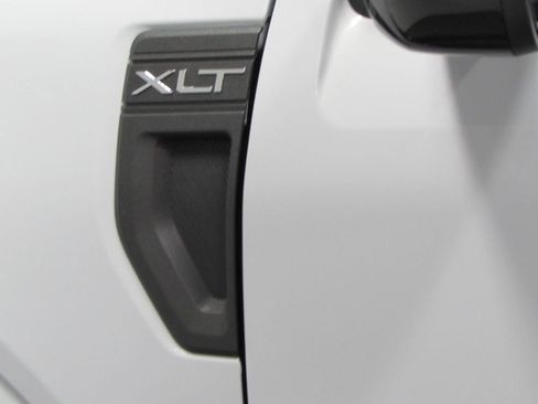 New 2025 Ford Maverick XLT w/ XLT Luxury Package image 11