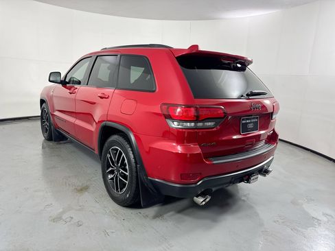 Used 2019 Jeep Grand Cherokee Trailhawk w/ Trailhawk Luxury Group AWD/4WD image 28
