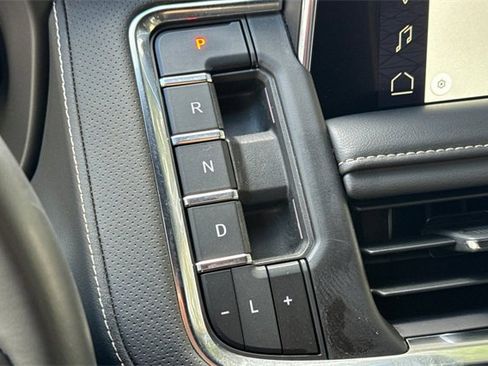 Used 2024 GMC Yukon SLT image 35