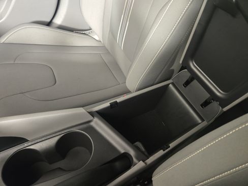 Used 2023 Hyundai Elantra SEL image 29