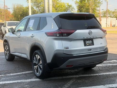 Used 2023 Nissan Rogue SV FWD image 7