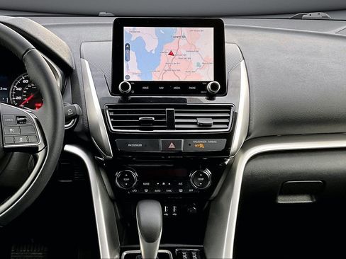 Used 2024 Mitsubishi Eclipse Cross SE image 9