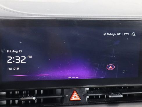 Used 2025 Kia Sportage EX FWD image 30