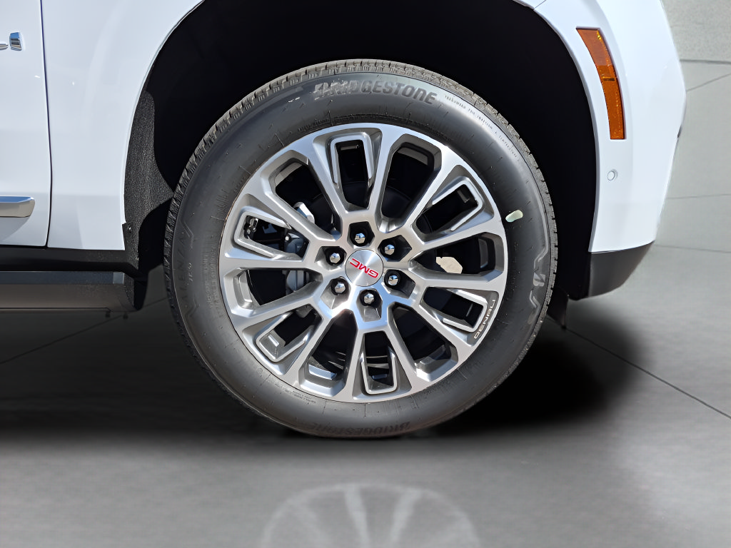 New 2026 GMC Yukon Denali w/ Denali Reserve Package AWD/4WD image 13