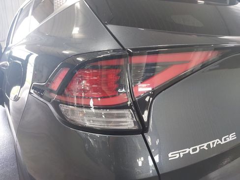 Used 2023 Kia Sportage EX AWD/4WD image 34