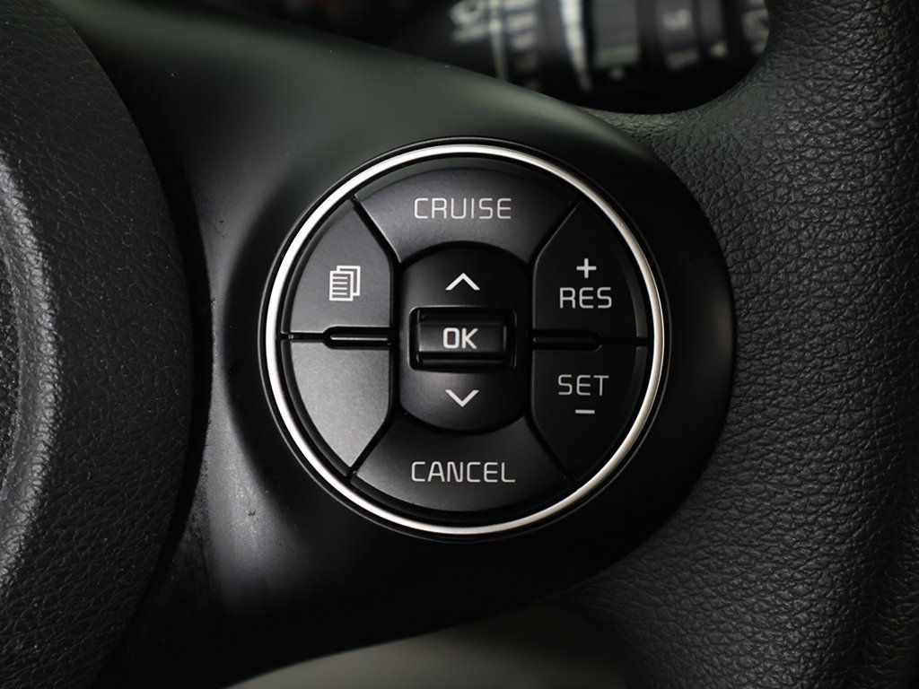 Used 2021 Kia Soul LX FWD image 36