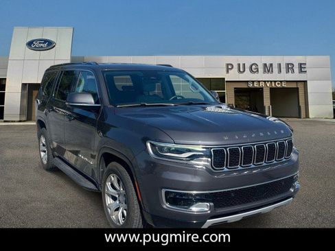 Used 2022 Jeep Wagoneer Series II RWD image 1