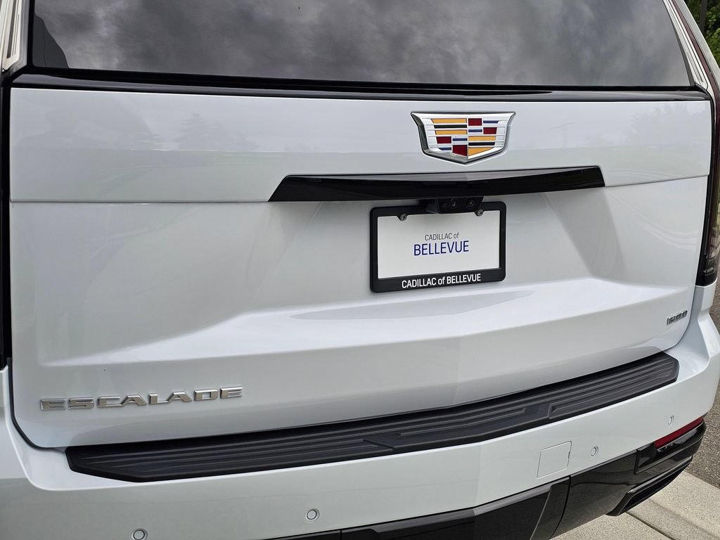 New 2026 Cadillac Escalade ESV Sport w/ Touring Package AWD/4WD image 15