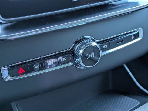 New 2026 Volvo XC90 T8 Plus w/ Protection Package Premier AWD/4WD image 8