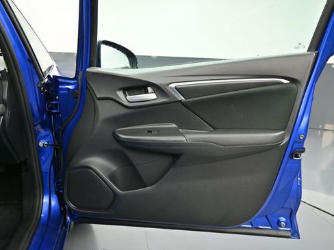 Used 2019 Honda Fit LX image 39