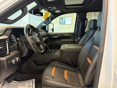 Used 2025 GMC Sierra 2500 AT4 AWD/4WD image 17