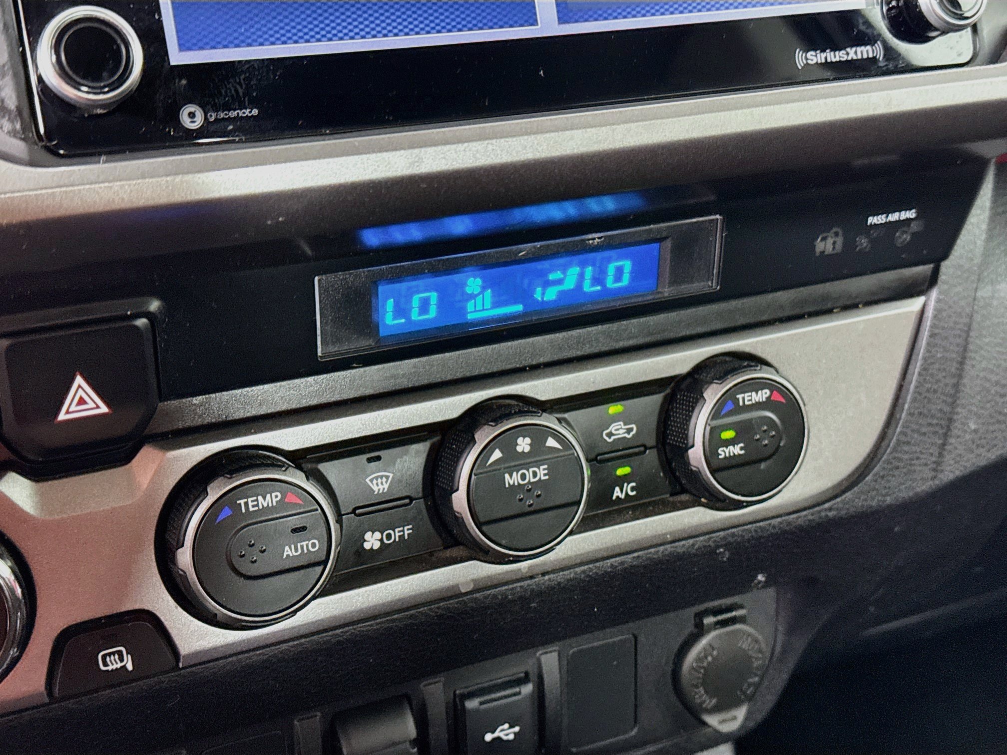 Used 2021 Toyota Tacoma SR5 AWD/4WD image 16