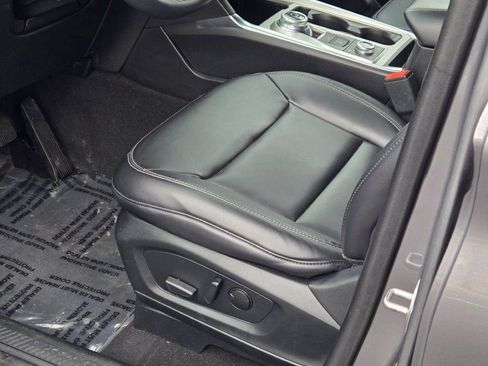 Certified 2023 Ford Explorer XLT w/ Equipment Group 202A image 25