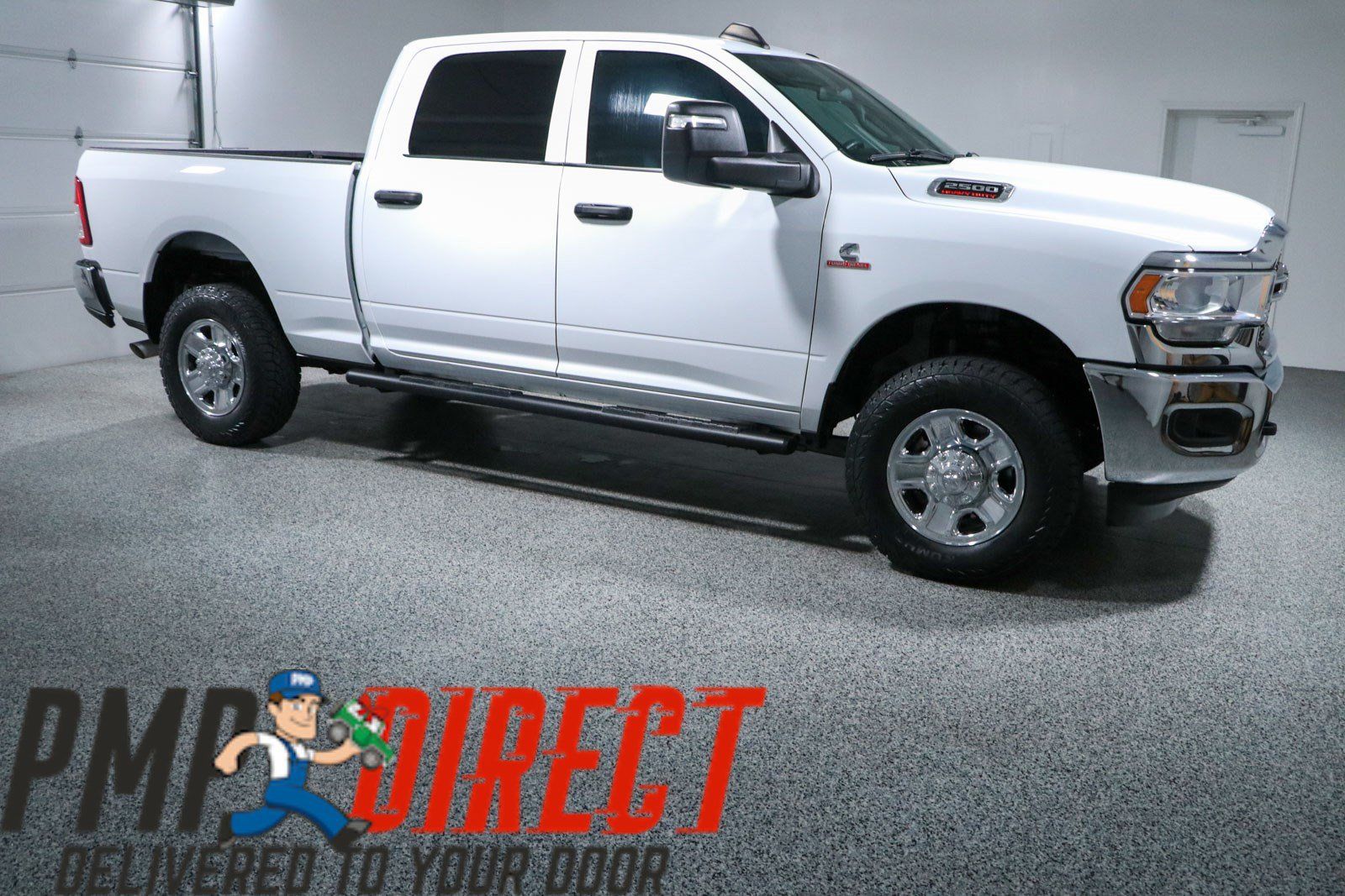 Used 2024 RAM 2500 Tradesman w/ Chrome Appearance Group AWD/4WD image 6